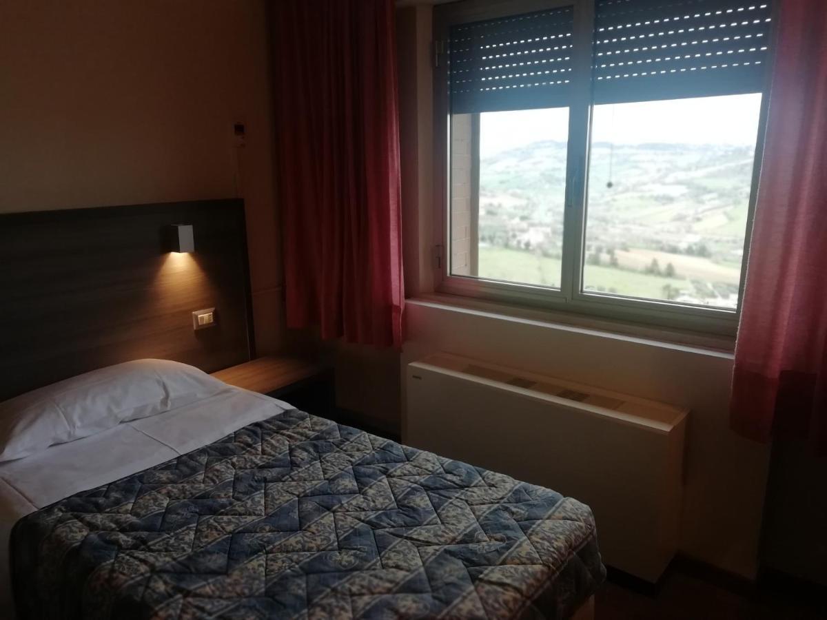 Hotel La Fonte Osimo Ngoại thất bức ảnh